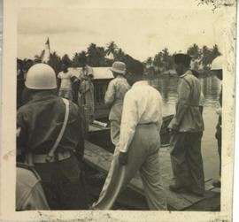 Kunjungan Wakil Presiden Muhammad Hatta ke Kabupaten Aceh Barat, Aceh Selatan, Calang. Pada tangg...