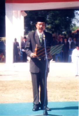 Upacara HUT RI ke 57 dilapangan Teuku Umar Meulaboh, tanggal; 17 Agustus 2004 (14)