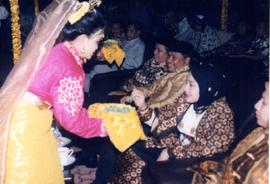 Kegiatan Pelantikan Anggota Koni Aceh Barat, oleh Bapak Gubernur Aceh, tanggal; 21 Juli 2002 (8)