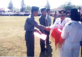 Upacara HUT RI ke 57 dilapangan Teuku Umar Meulaboh, tanggal; 17 Agustus 2004 (16)